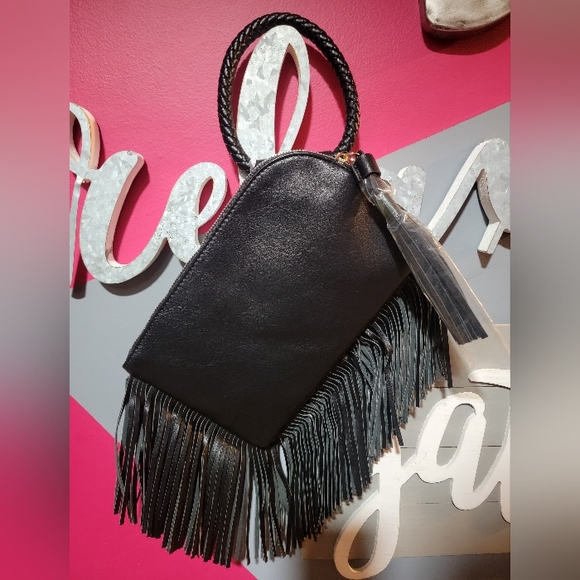 Calin Collection Wristlet - Picture 2 of 4